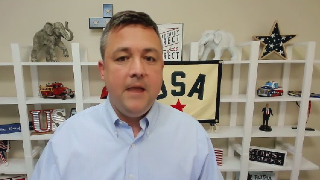 Sarasota commissioner agrees with DeSantis on swimmer controversy